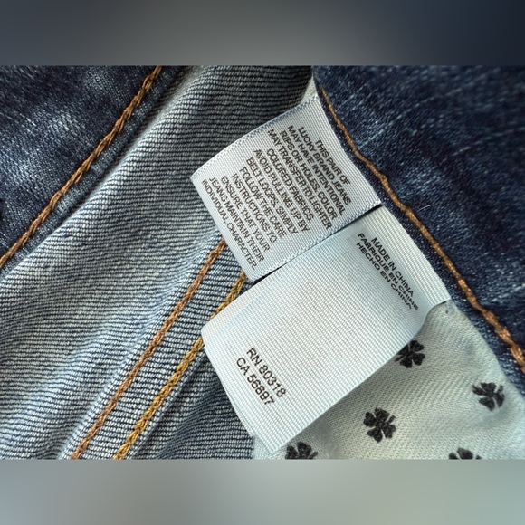 Lucky Brand Blue 105 Slim Taper Denim Jeans- size 28/32 - Picture 5 of 9